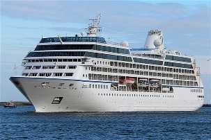 cruise passenger from Oceania nautica enjoying dubai city tour, at the top burj khalifa, desert safari on dubai shore excursions for Oceania nautica.